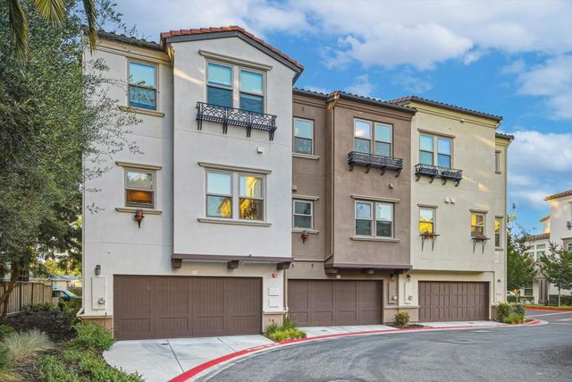 2065 San Luis Avenue, Mountain View, CA 94043