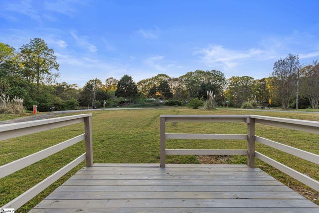 399 Meadowland Drive, Fountain Inn, SC 29644