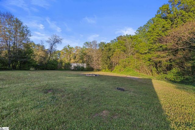 399 Meadowland Drive, Fountain Inn, SC 29644