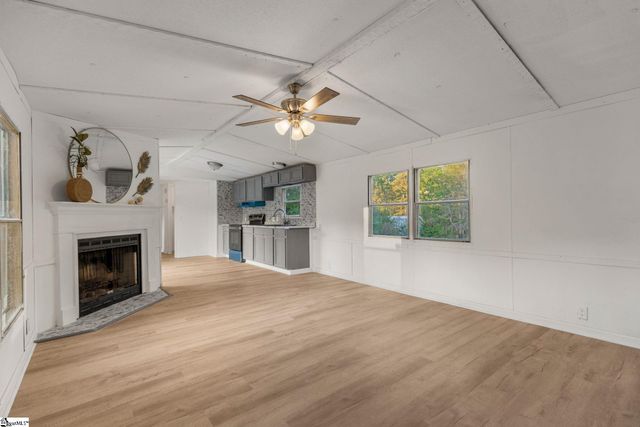 399 Meadowland Drive, Fountain Inn, SC 29644