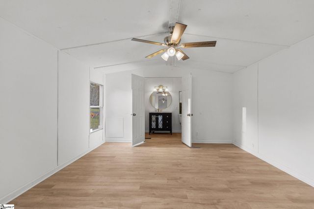 399 Meadowland Drive, Fountain Inn, SC 29644