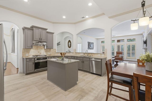 31 W Canyon Wren Circle Circle, The Woodlands, TX 77389