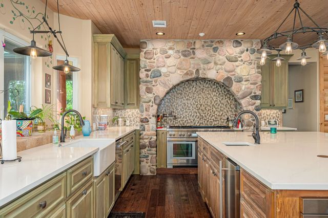 6510 County Road 3409, Lone Oak, TX 75453