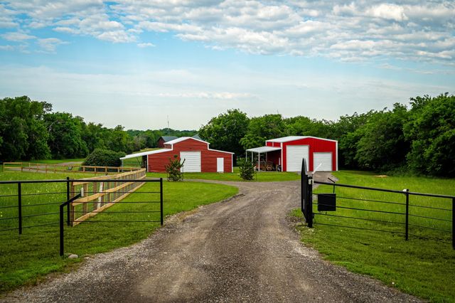 6510 County Road 3409, Lone Oak, TX 75453