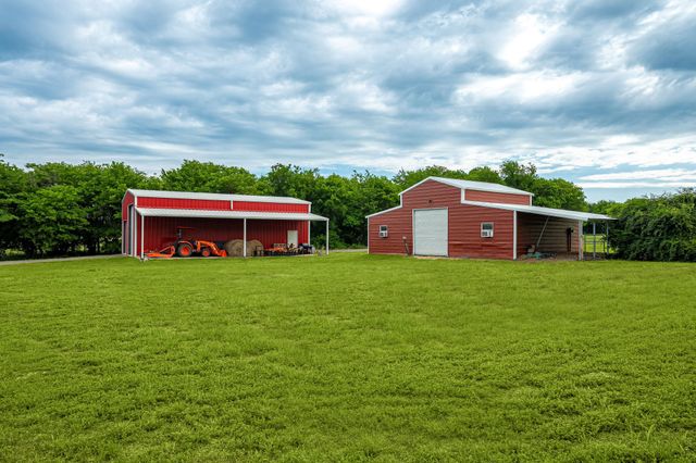 6510 County Road 3409, Lone Oak, TX 75453