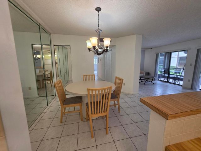 9895 N BELFORT Circle 110, Tamarac, FL 33321