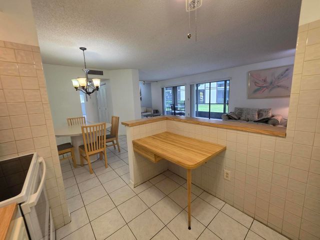 9895 N BELFORT Circle 110, Tamarac, FL 33321