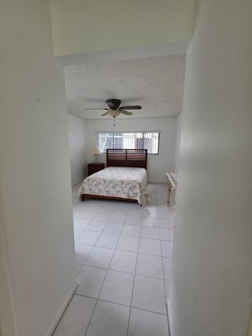 9895 N BELFORT Circle 110, Tamarac, FL 33321