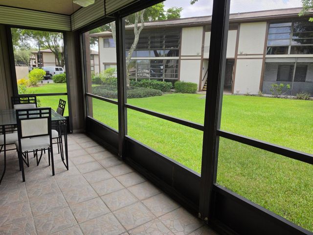 9895 N BELFORT Circle 110, Tamarac, FL 33321