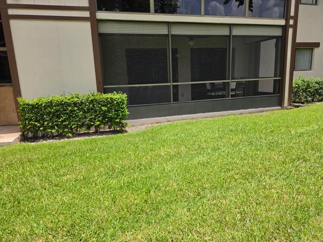 9895 N BELFORT Circle 110, Tamarac, FL 33321