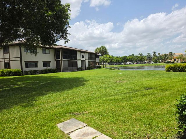 9895 N BELFORT Circle 110, Tamarac, FL 33321