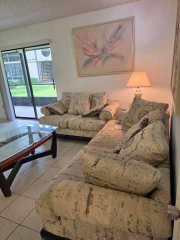 9895 N BELFORT Circle 110, Tamarac, FL 33321