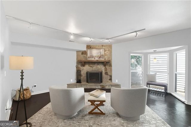 946 Bobcat Court SE, Marietta, GA 30067