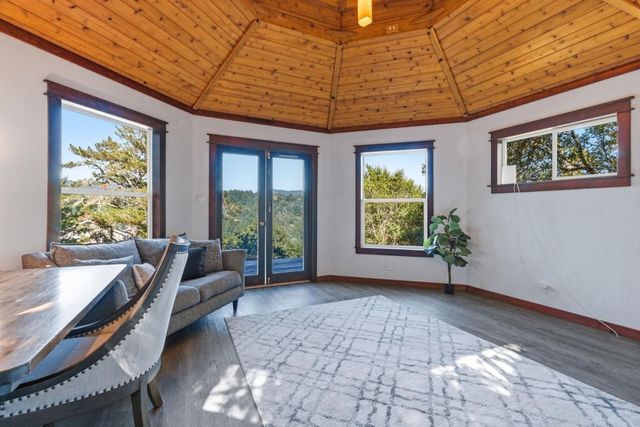 251 Starlight Terrace, Santa Cruz, CA 95065