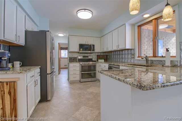 37734 Pickford Drive, Livonia, MI 48152