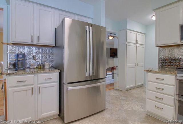 37734 Pickford Drive, Livonia, MI 48152