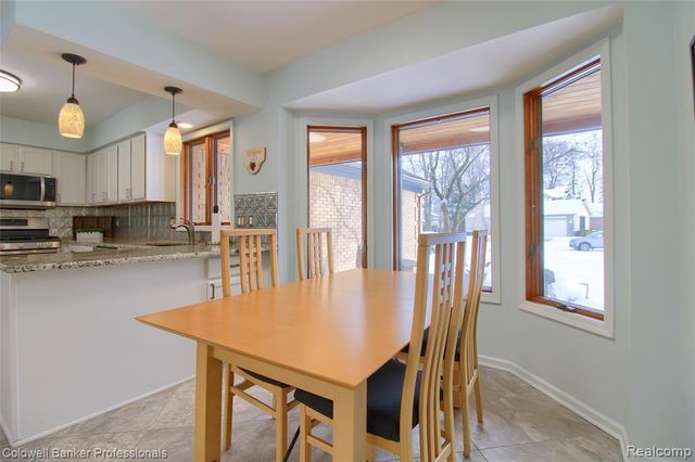 37734 Pickford Drive, Livonia, MI 48152