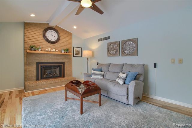 37734 Pickford Drive, Livonia, MI 48152