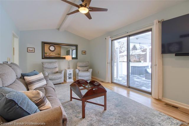 37734 Pickford Drive, Livonia, MI 48152