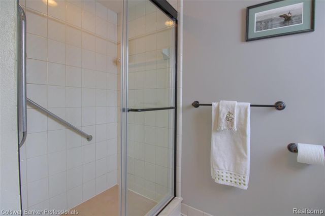 37734 Pickford Drive, Livonia, MI 48152