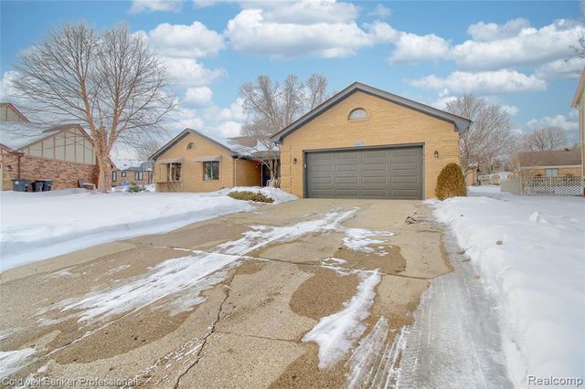 37734 Pickford Drive, Livonia, MI 48152