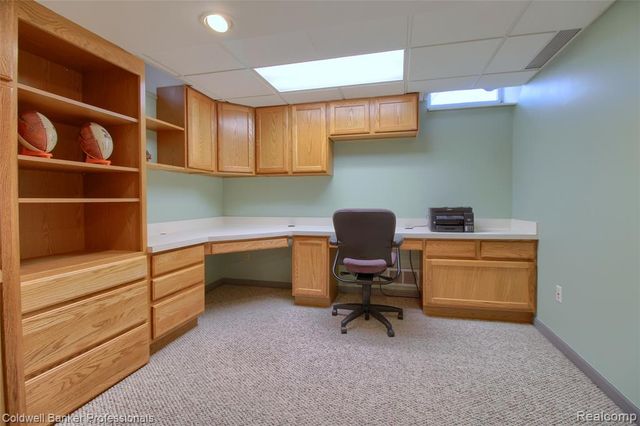 37734 Pickford Drive, Livonia, MI 48152