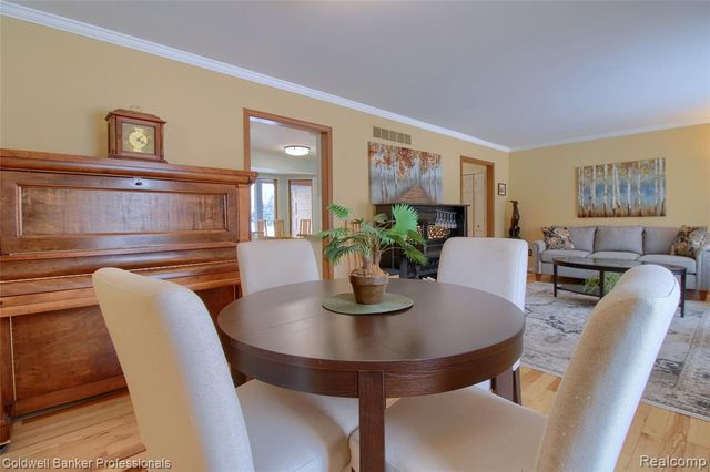 37734 Pickford Drive, Livonia, MI 48152