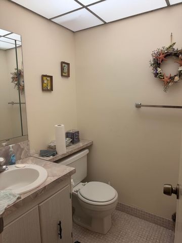 17 Burgundy A, Delray Beach, FL 33484