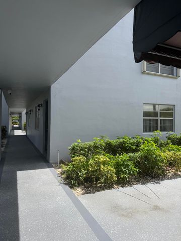 17 Burgundy A, Delray Beach, FL 33484