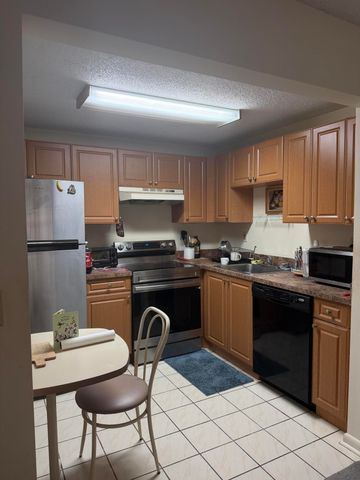17 Burgundy A, Delray Beach, FL 33484