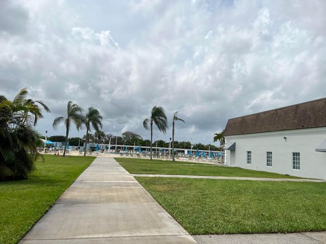 17 Burgundy A, Delray Beach, FL 33484
