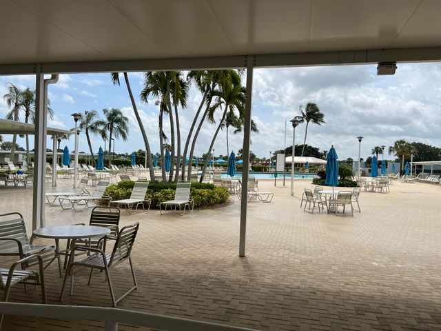 17 Burgundy A, Delray Beach, FL 33484