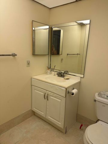 17 Burgundy A, Delray Beach, FL 33484