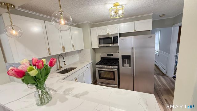 109 Winding Lane, East Hartford, CT 06118