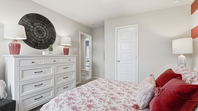 2217 WHITE BUFFALO Way, Fort Worth, TX 76036