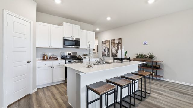 2217 WHITE BUFFALO Way, Fort Worth, TX 76036