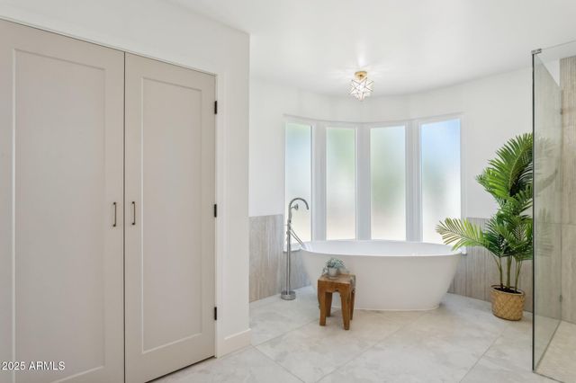 8731 E SAN FELIPE Drive, Scottsdale, AZ 85258