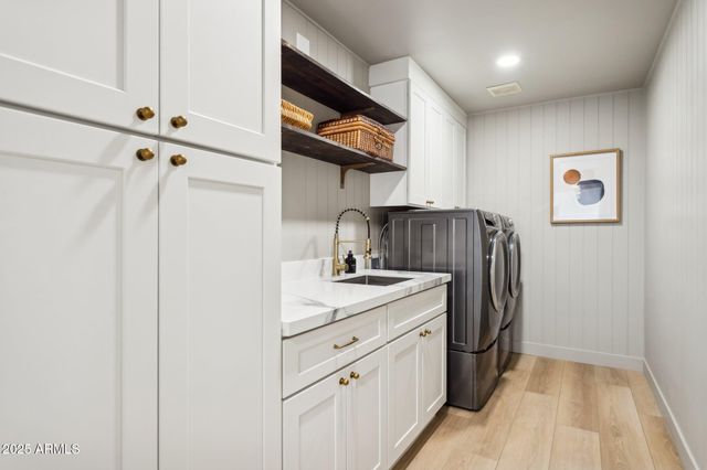 8731 E SAN FELIPE Drive, Scottsdale, AZ 85258