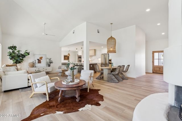 8731 E SAN FELIPE Drive, Scottsdale, AZ 85258