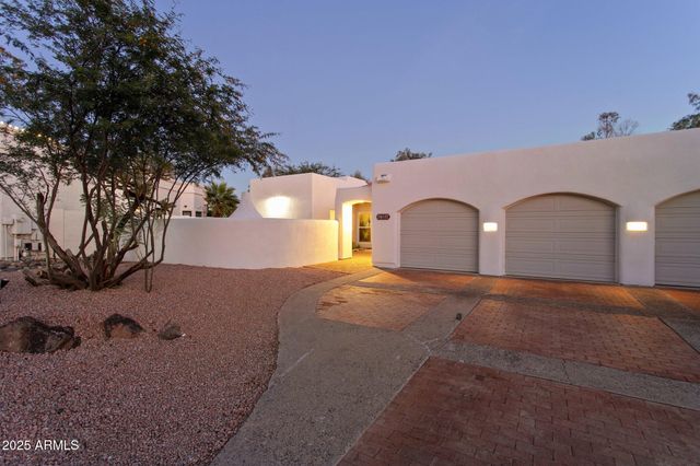 8731 E SAN FELIPE Drive, Scottsdale, AZ 85258