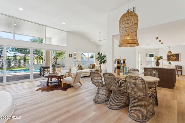 8731 E SAN FELIPE Drive, Scottsdale, AZ 85258