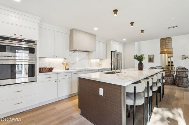 8731 E SAN FELIPE Drive, Scottsdale, AZ 85258