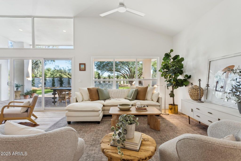 8731 E SAN FELIPE Drive, Scottsdale, AZ 85258