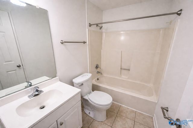 4514 B Bonnell Drive B, Huntsville, AL 35816