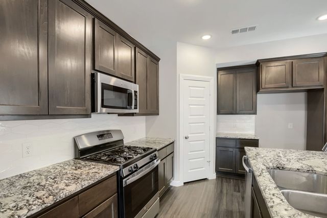 3925 Chesapeake Lane, Heartland, TX 75126