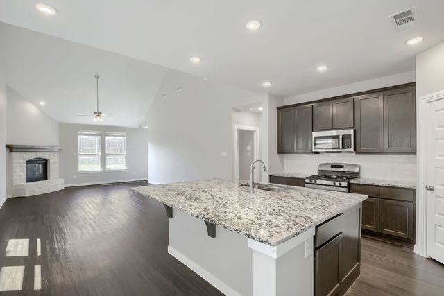 3925 Chesapeake Lane, Heartland, TX 75126