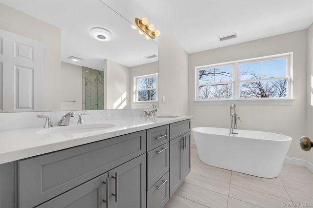 2463 Orchard View Court, Yorktown Heights, NY 10598