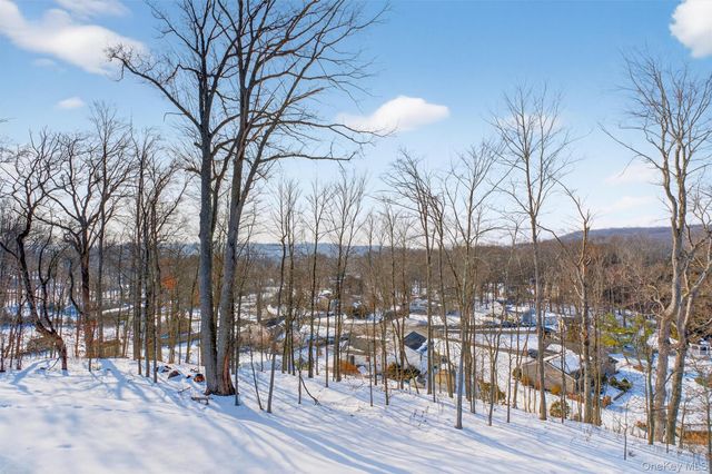 2463 Orchard View Court, Yorktown Heights, NY 10598