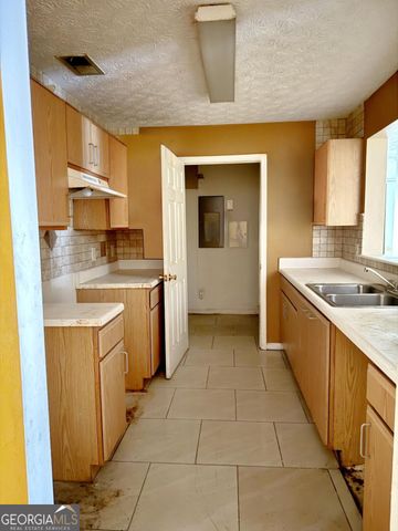 3229 Fairington Drive, Lithonia, GA 30038