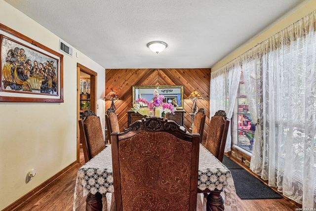 15519 Long Creek, San Antonio, TX 78247